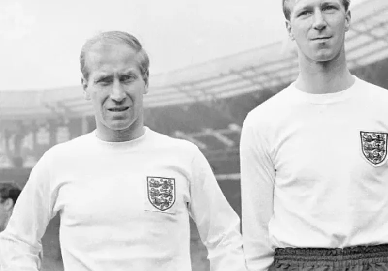 Bobby charlton cao bao nhiêu