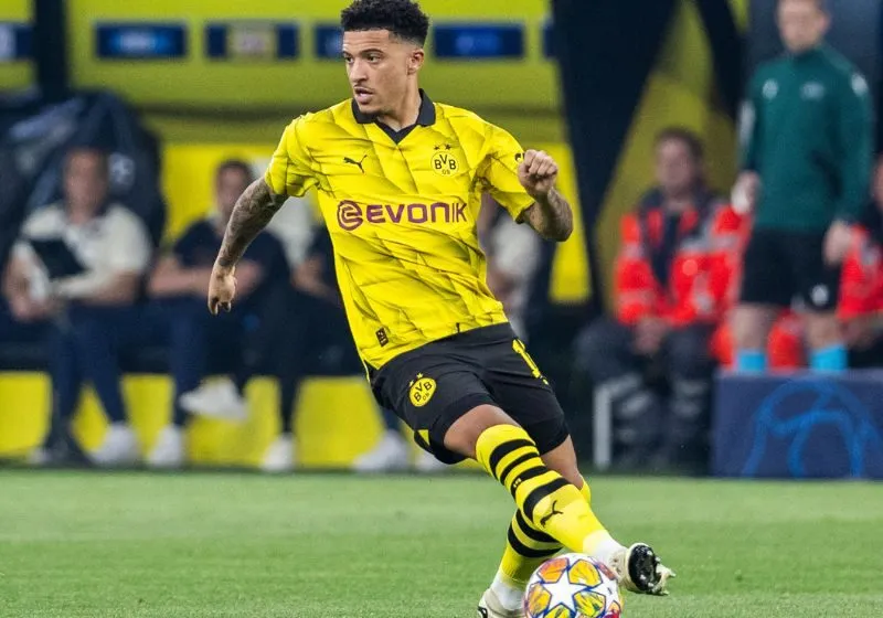 Jadon Sancho đang ở đấu