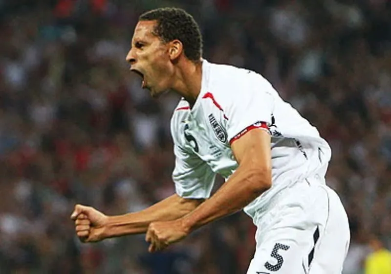 Rio Ferdinand giải nghệ